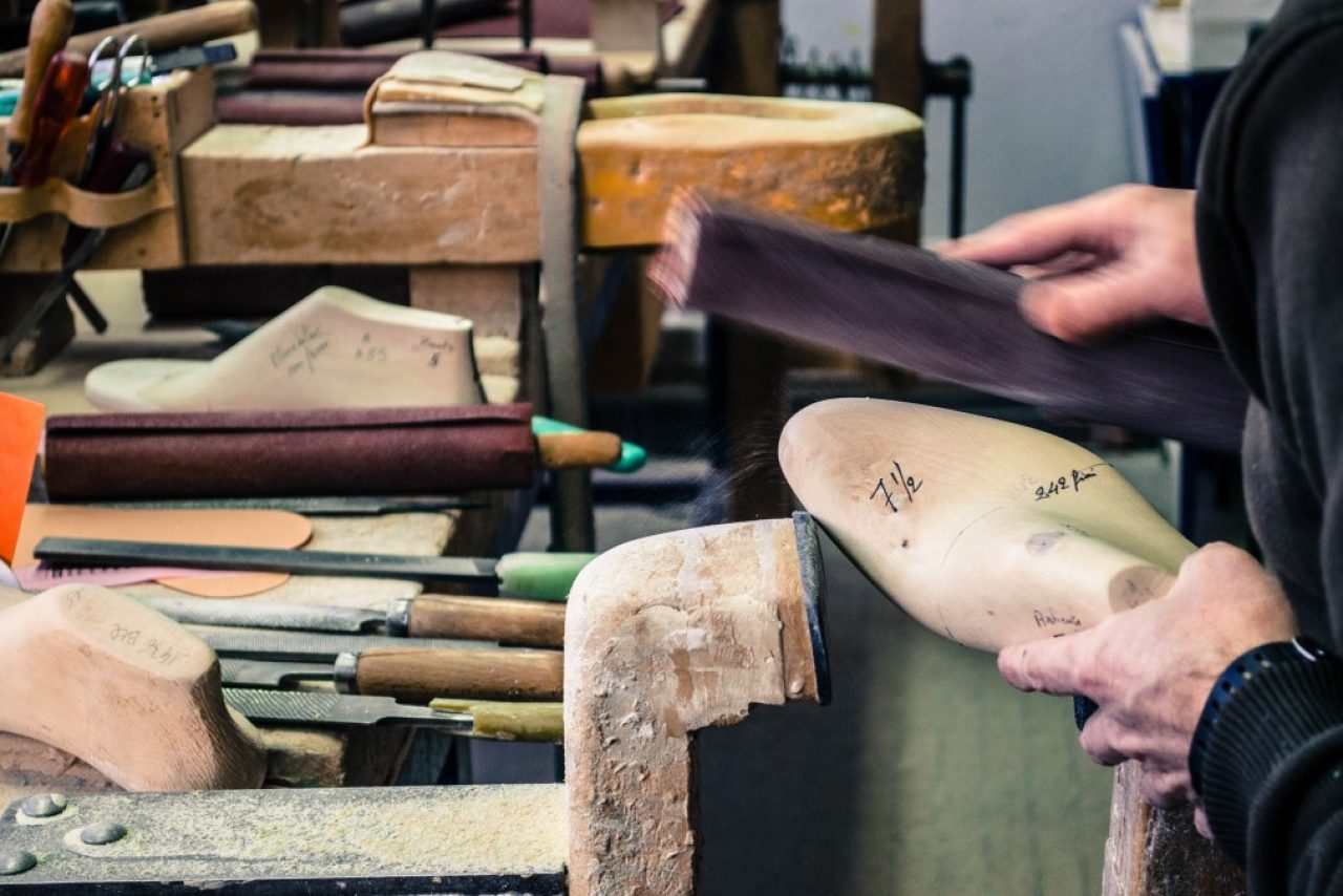 Forme à la main Mauban soulier français Handmade last know how Forme à la main Mauban soulier français Handmade last know how