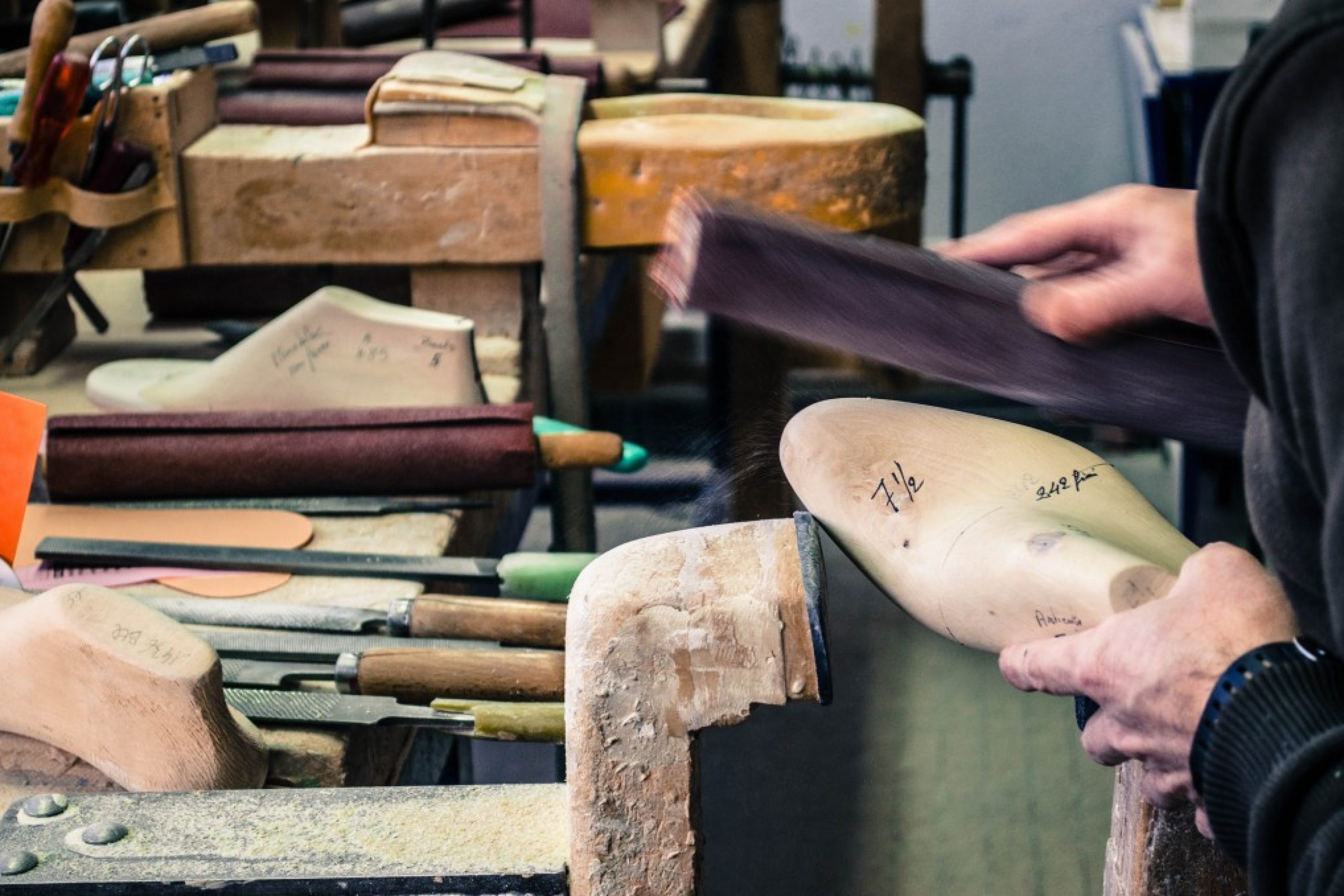 Forme à la main Mauban soulier français Handmade last know how Forme à la main Mauban soulier français Handmade last know how